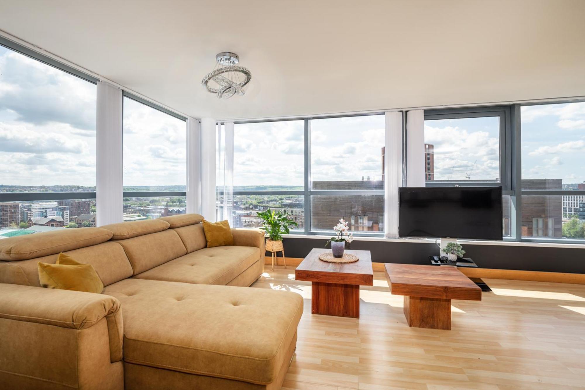 Large Central Penthouse In Leeds Лідс Екстер'єр фото
