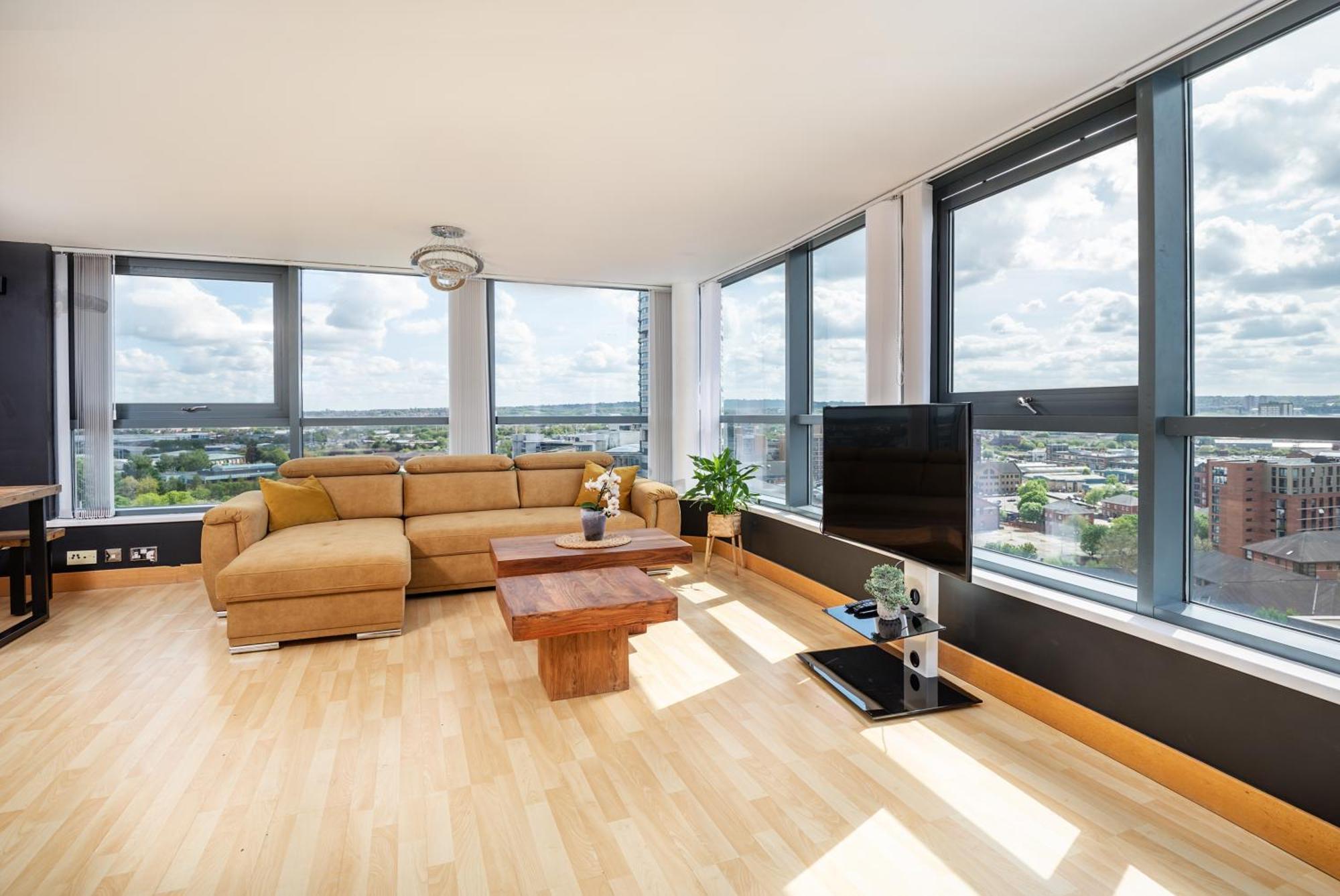Large Central Penthouse In Leeds Лідс Екстер'єр фото