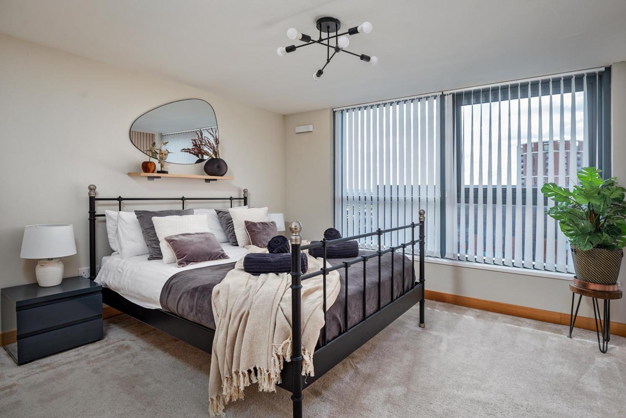 Large Central Penthouse In Leeds Лідс Екстер'єр фото
