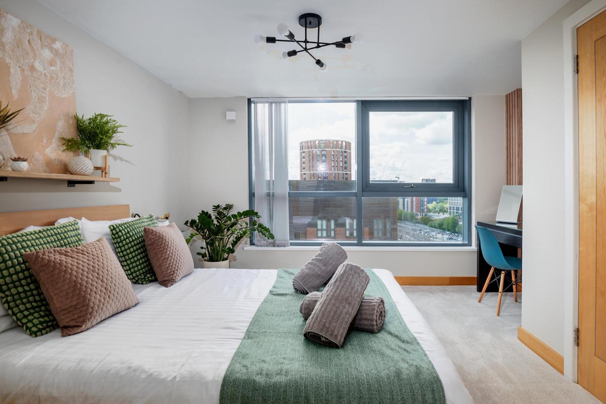 Large Central Penthouse In Leeds Лідс Екстер'єр фото