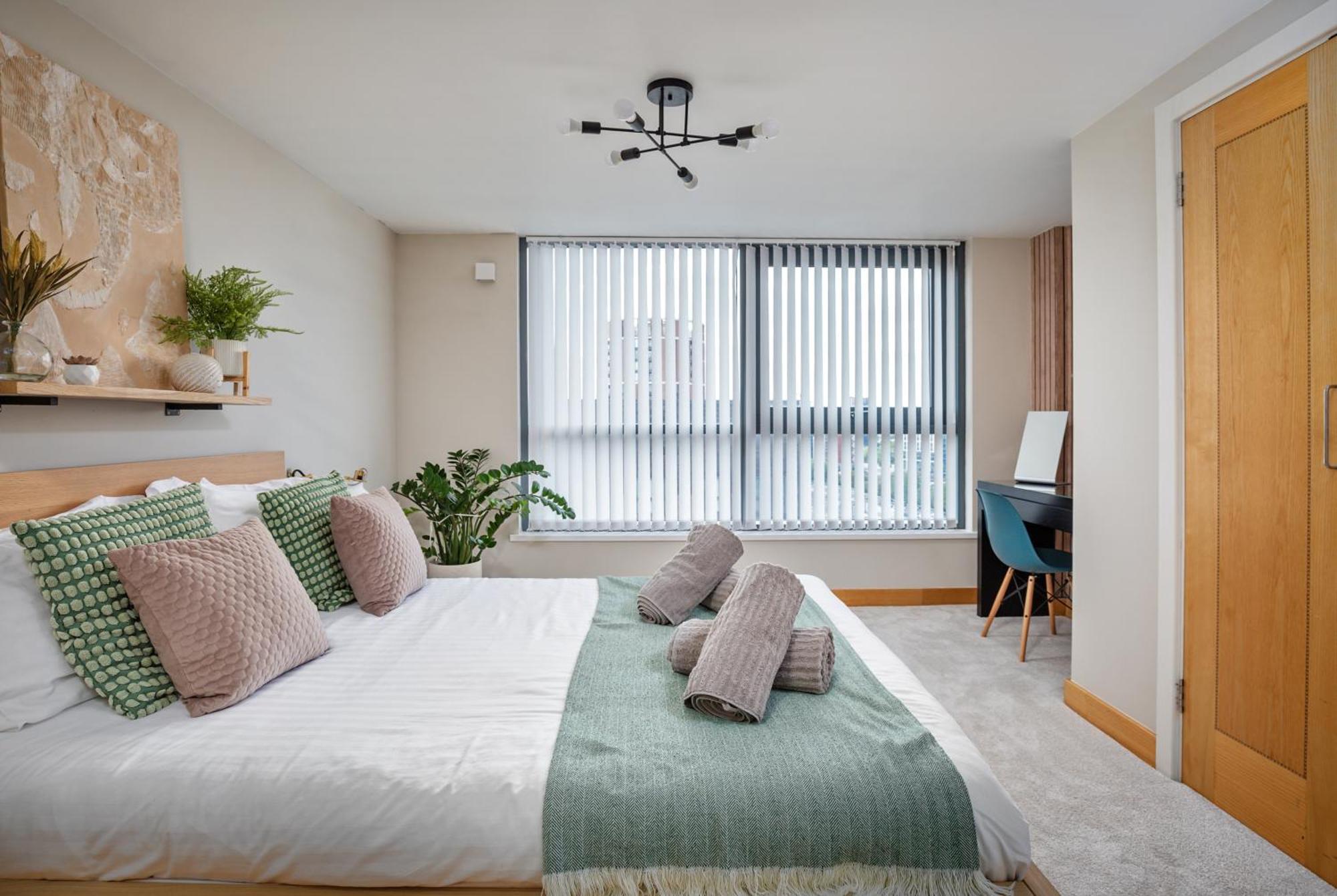 Large Central Penthouse In Leeds Лідс Екстер'єр фото